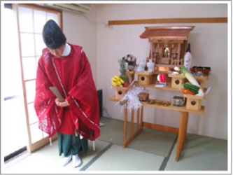 照天神社では、日本古来の伝統的なお祓いによって、心の原状回復のご奉仕申し上げます。